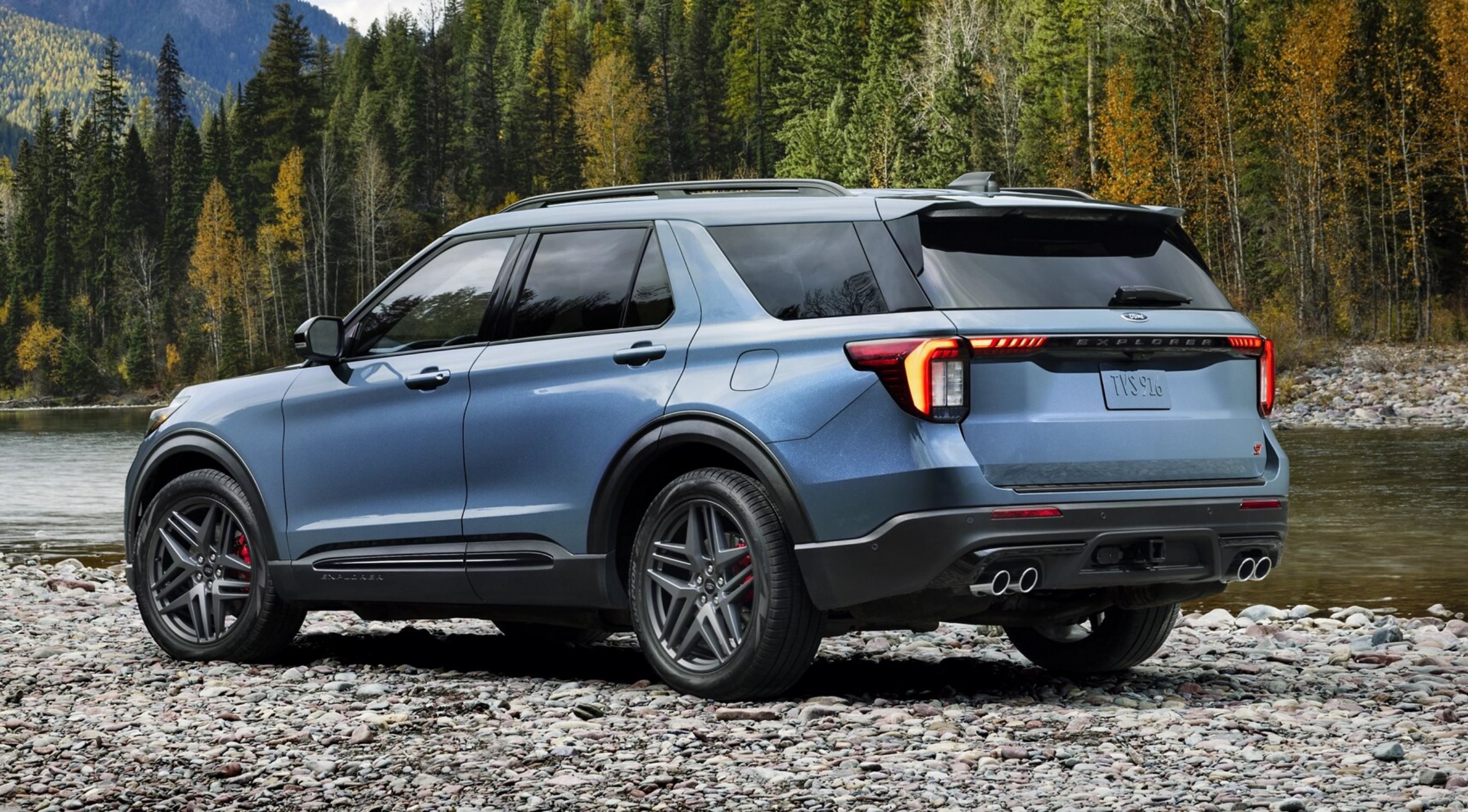 Ford SUVs and trucks near Needville TX