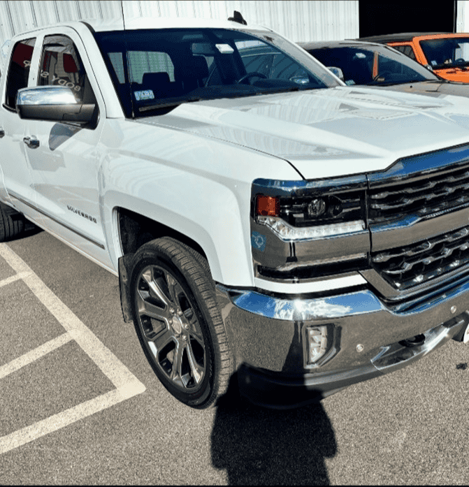 A repaired GMC truck after Planet's experts repaired it quickly so it looks like new