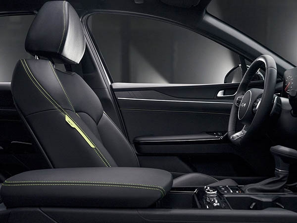2026 KIA K5 interior