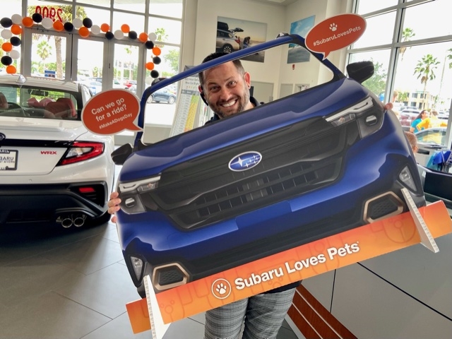 Subaru Loves Pets