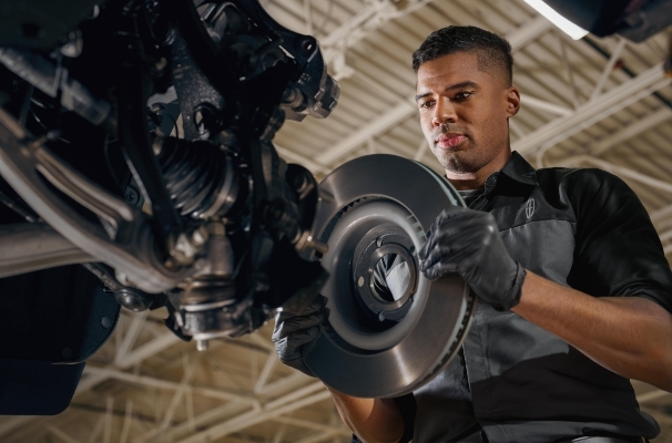 Taller de servicio y mantenimiento certificado