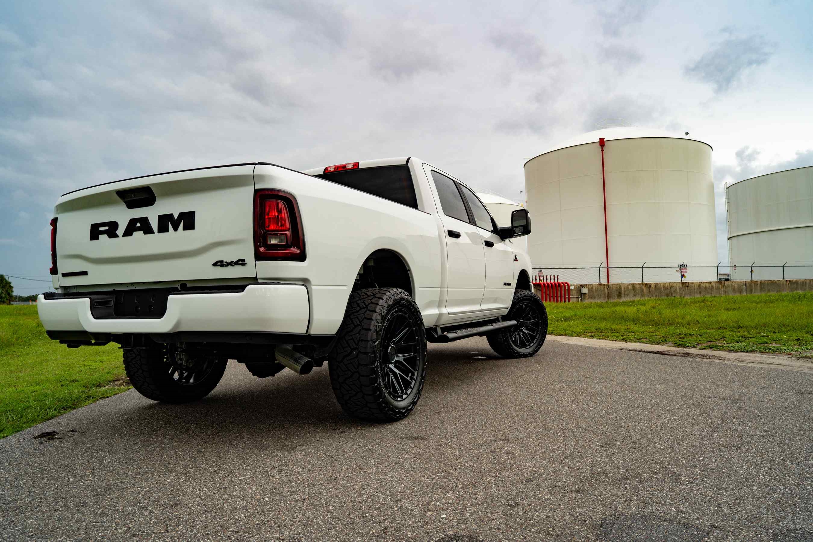 Jerry Ulm Chrysler Dodge Jeep RAM Customs