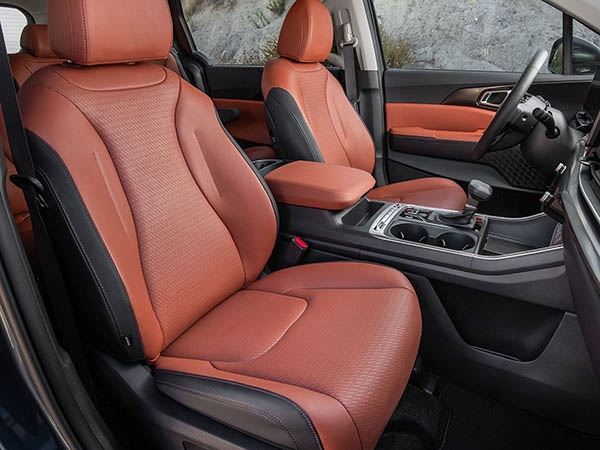 2026 Kia Carnival interior