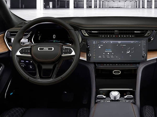 2026 Jeep Grand Cherokee dash
