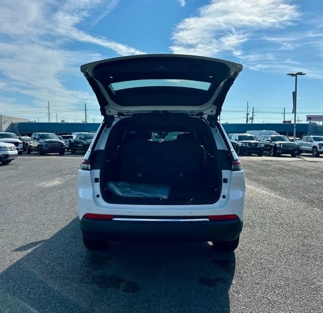 2025 Jeep Grand Cherokee L interior
