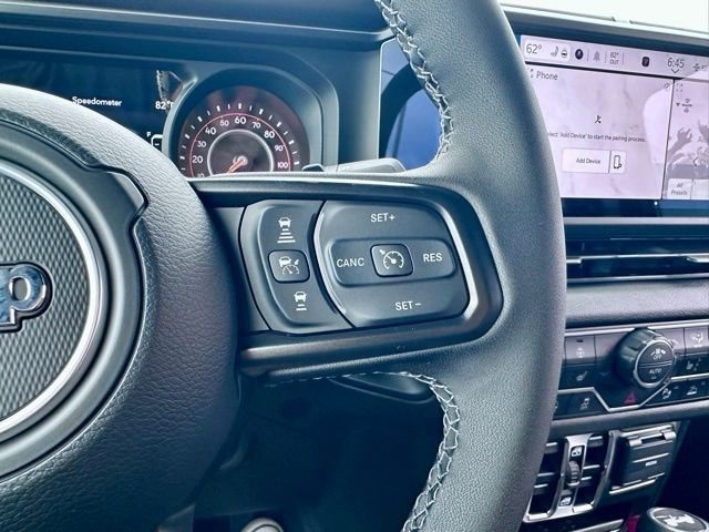 2025 Jeep Wrangler dash