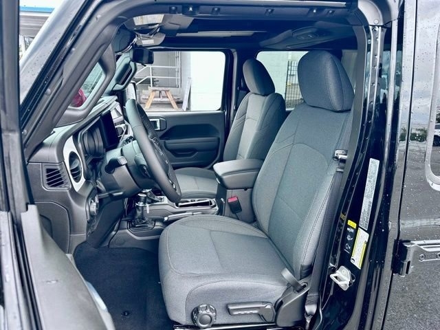 2025 Jeep Wrangler interior