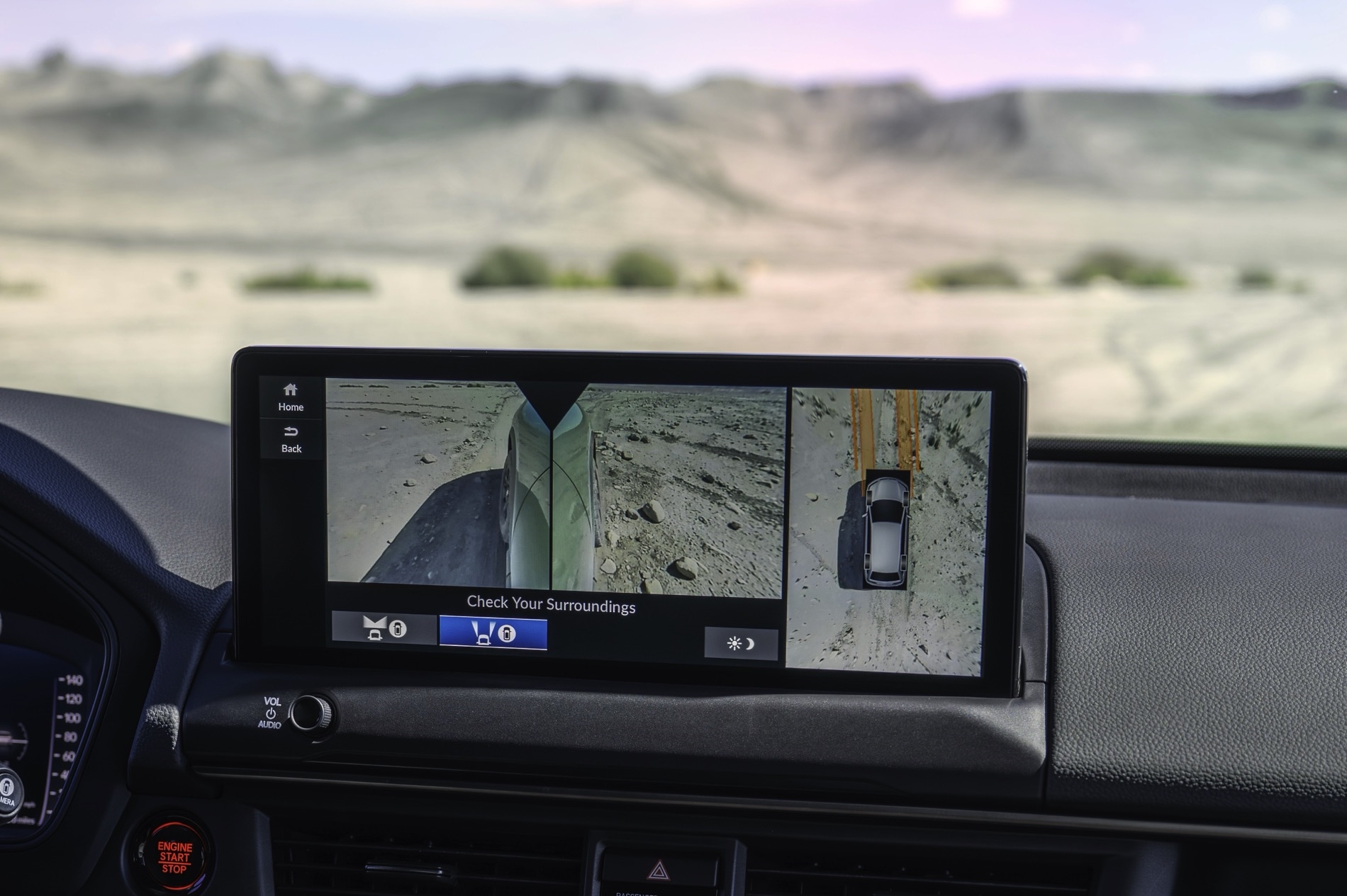 2026 Honda Pilot interior view of the large touchscreen with the 360 degree camera