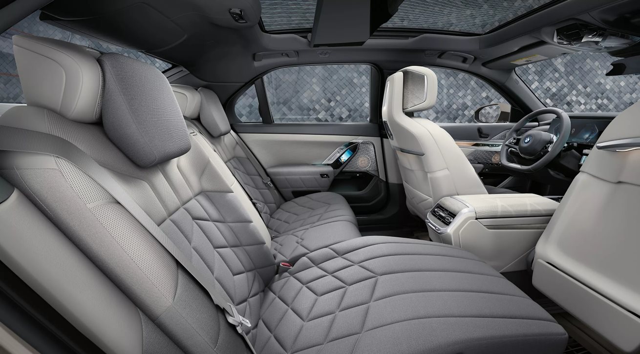 2026 BMW i7 - Kimberly BMW of Davenport