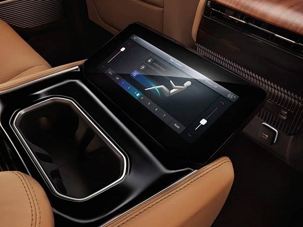 2026 Jeep Grand Wagoneer tech