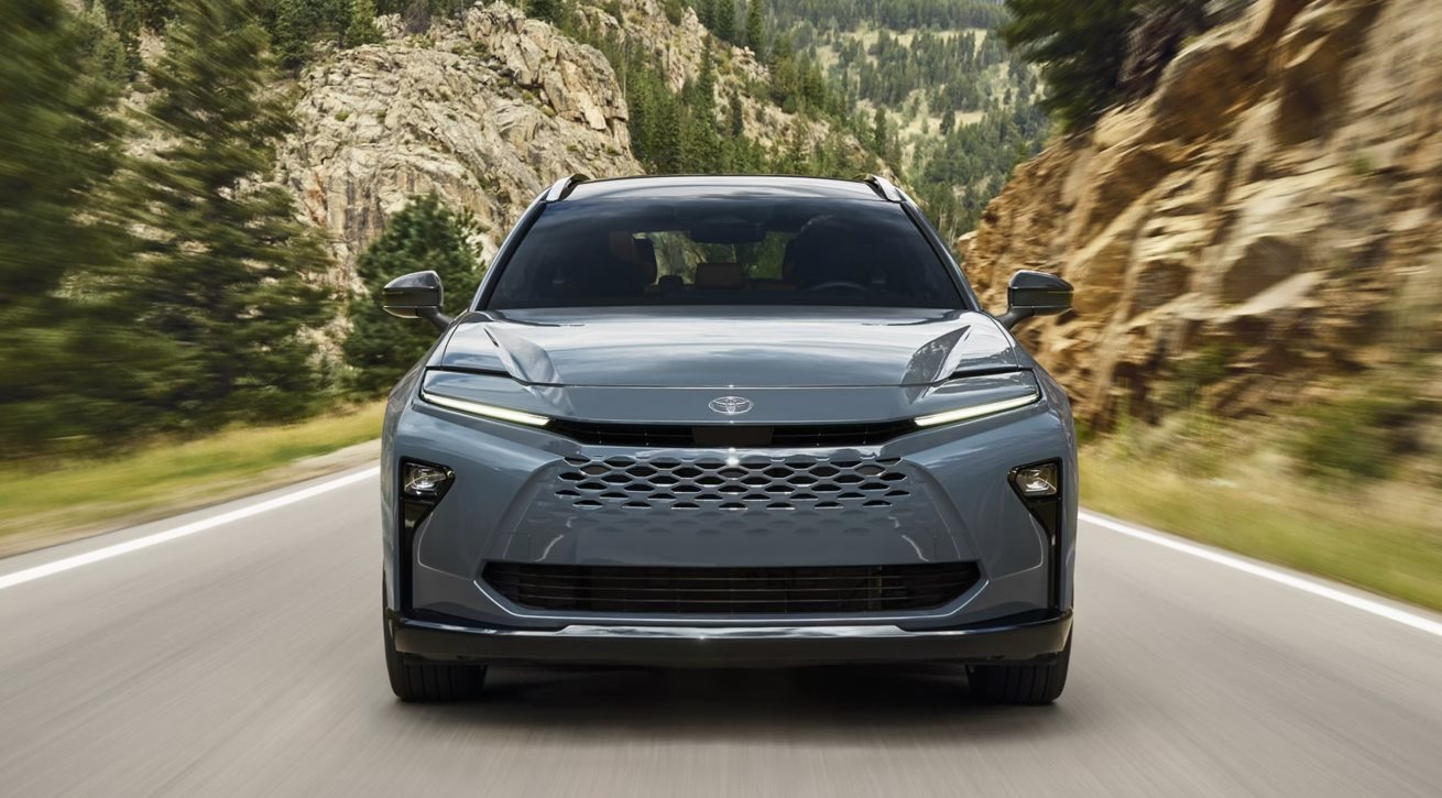 2026 Toyota Crown Signia - Minot Toyota