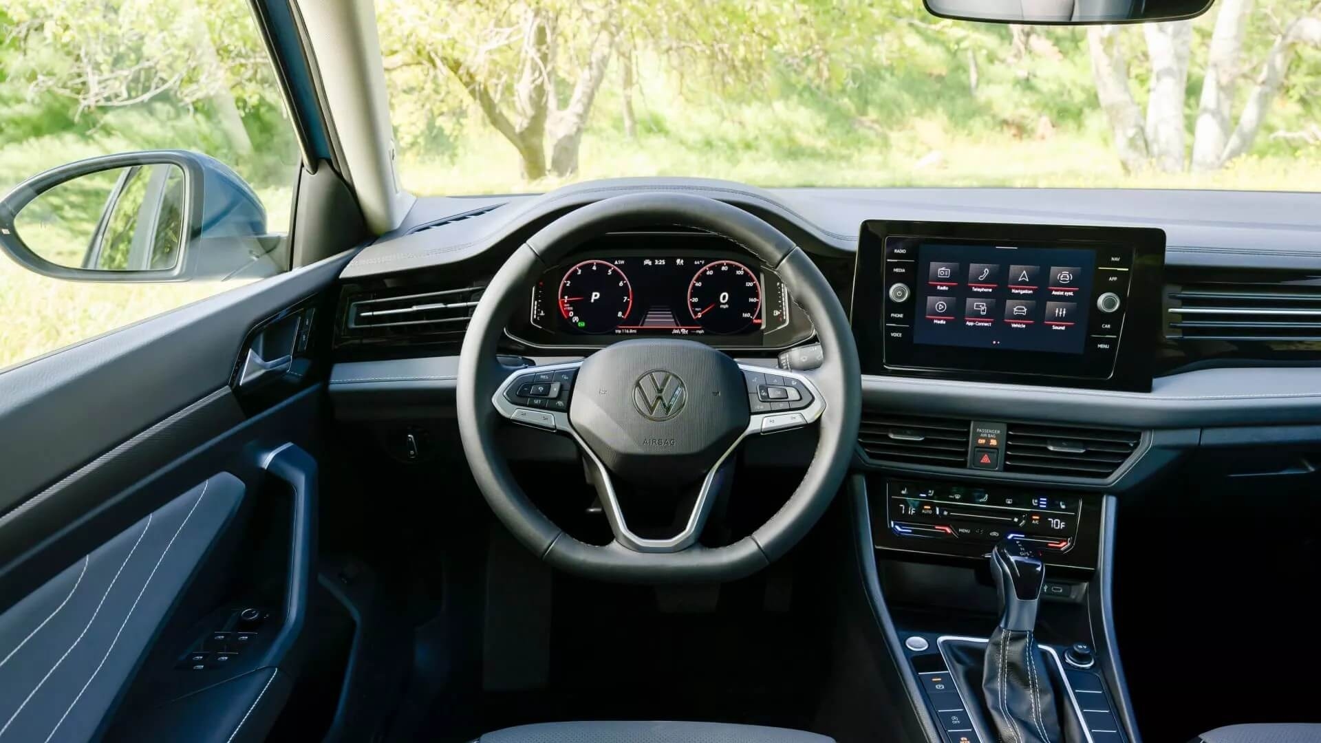 Volkswagen Jetta Interior Technology