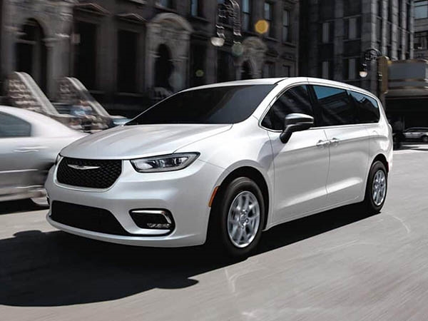 2026 Chrysler Pacifica exterior