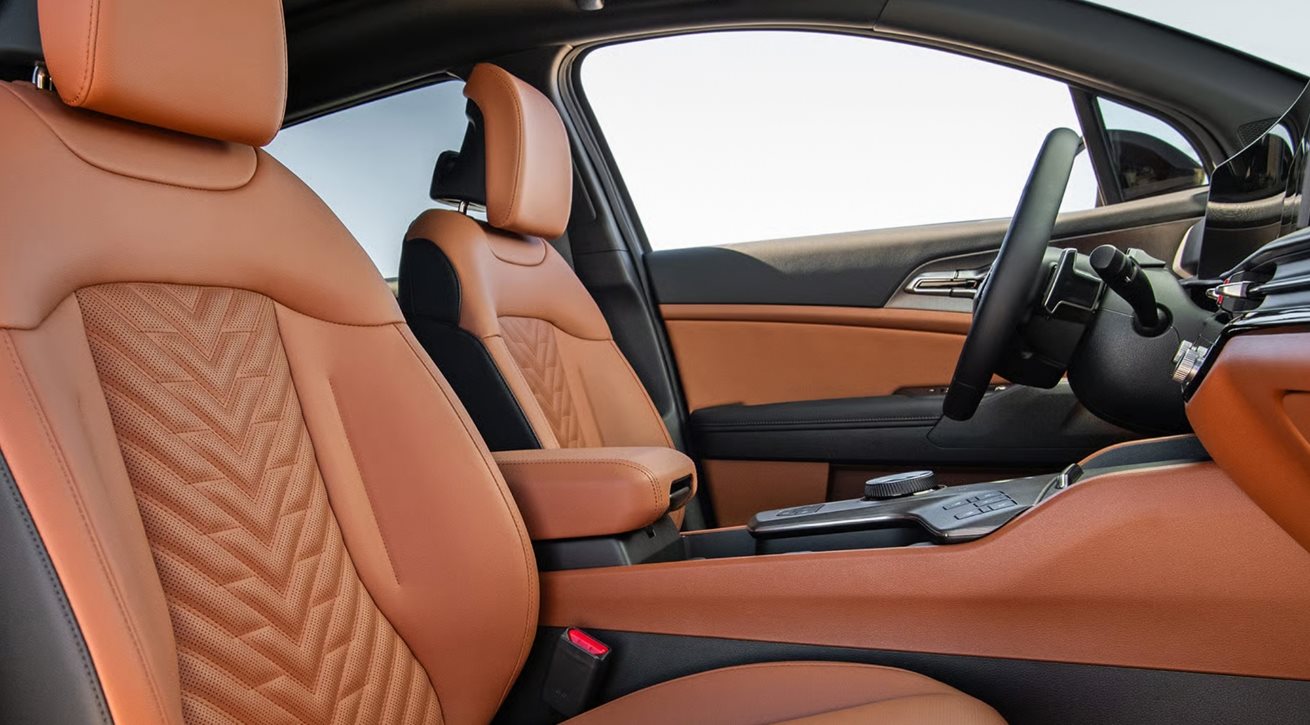 2026 Kia Sportage Plug-In Hybrid - Mark Kia