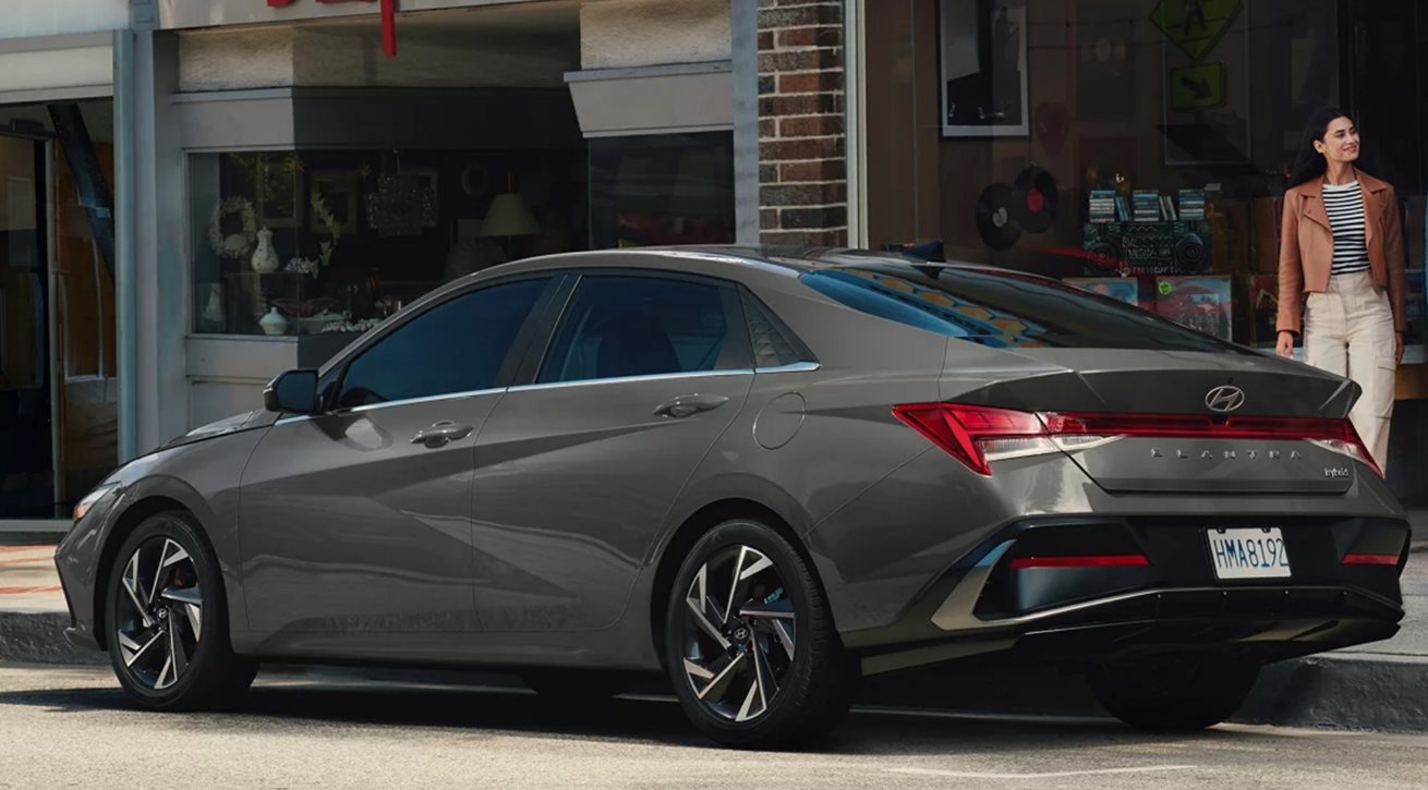 2026 Hyundai Elantra Hybrid - Dahl Hyundai La Crosse