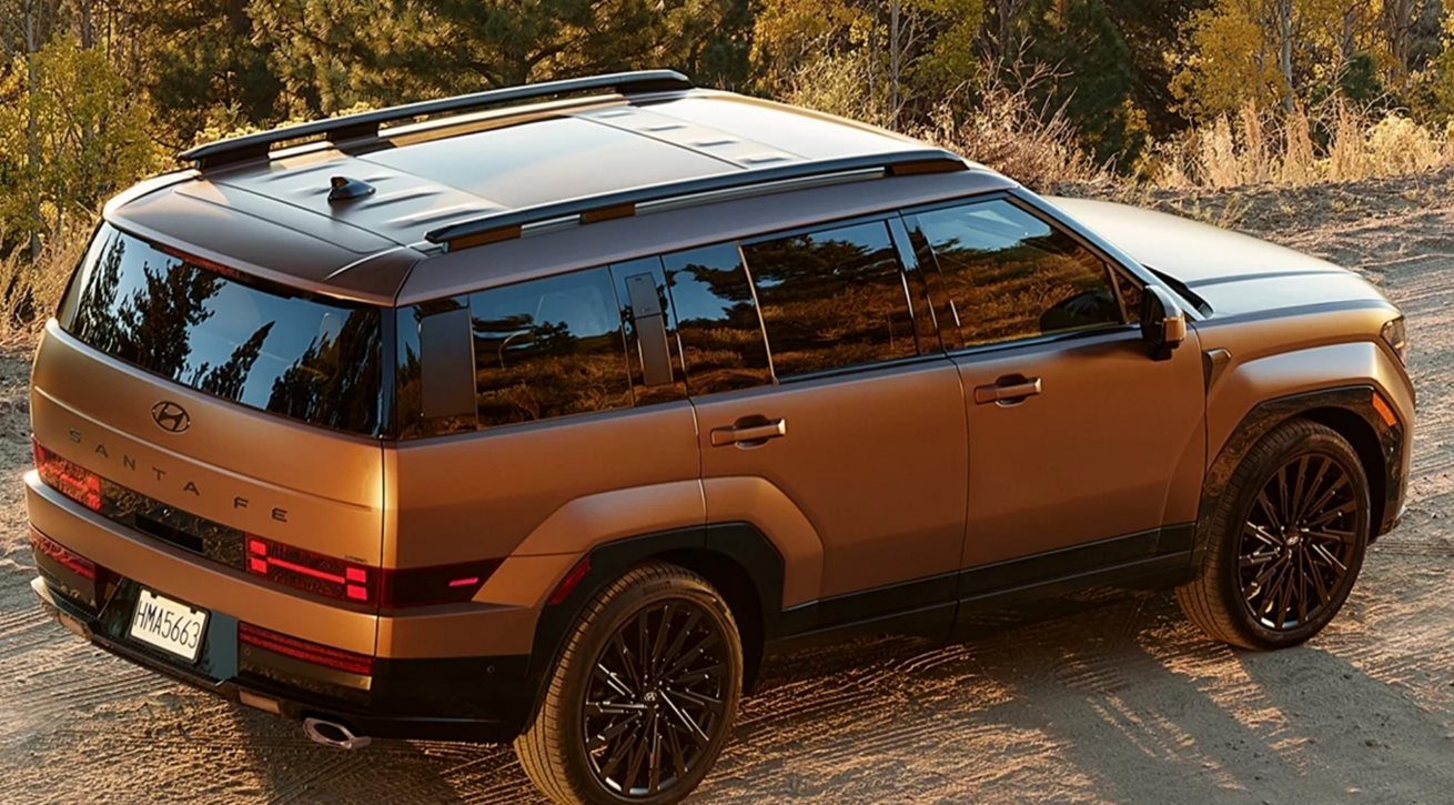 Hyundai Santa Fe Exterior - Bob King Hyundai near Greensboro, NC