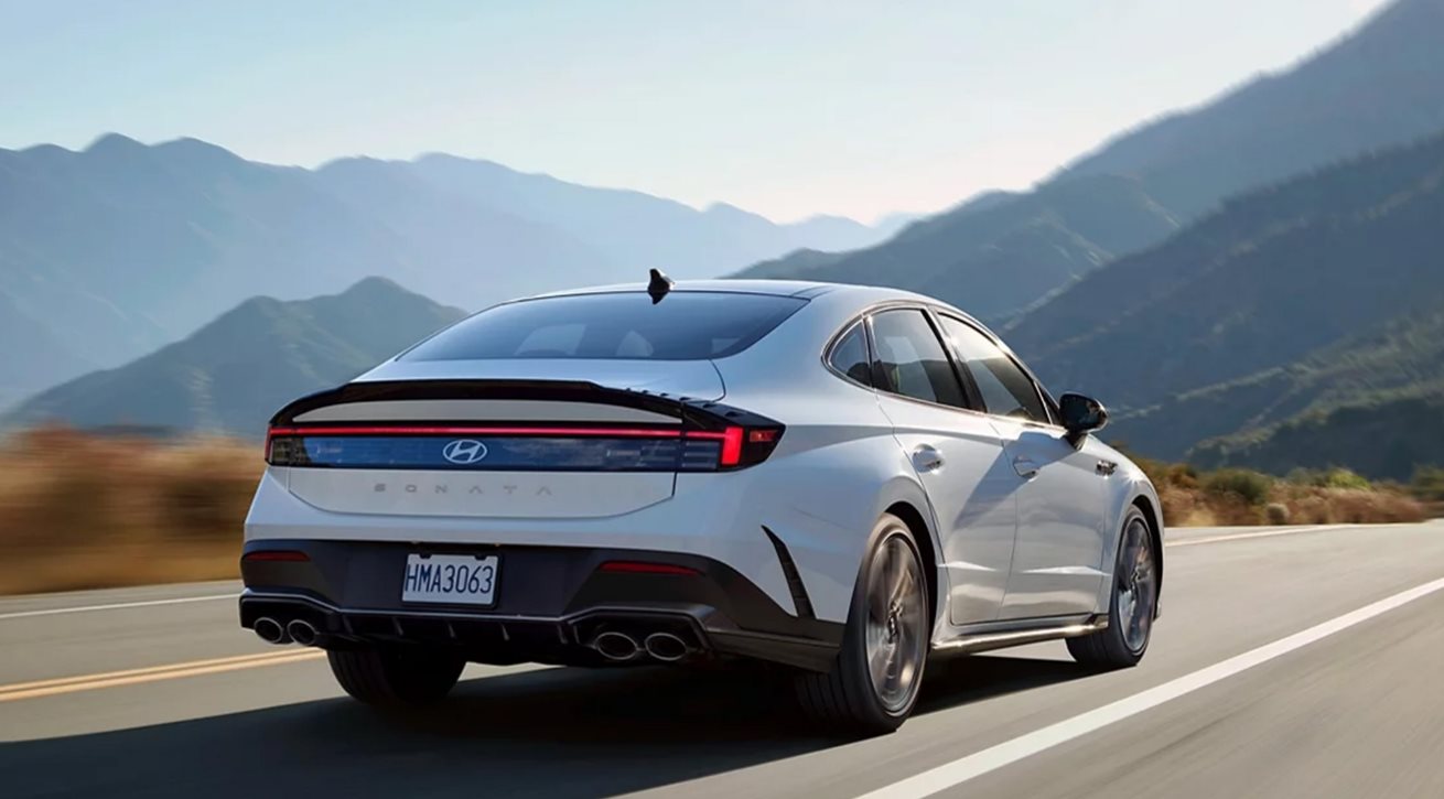 Hyundai Sonata Hybrid Exterior - Bob King Hyundai near High Point NC