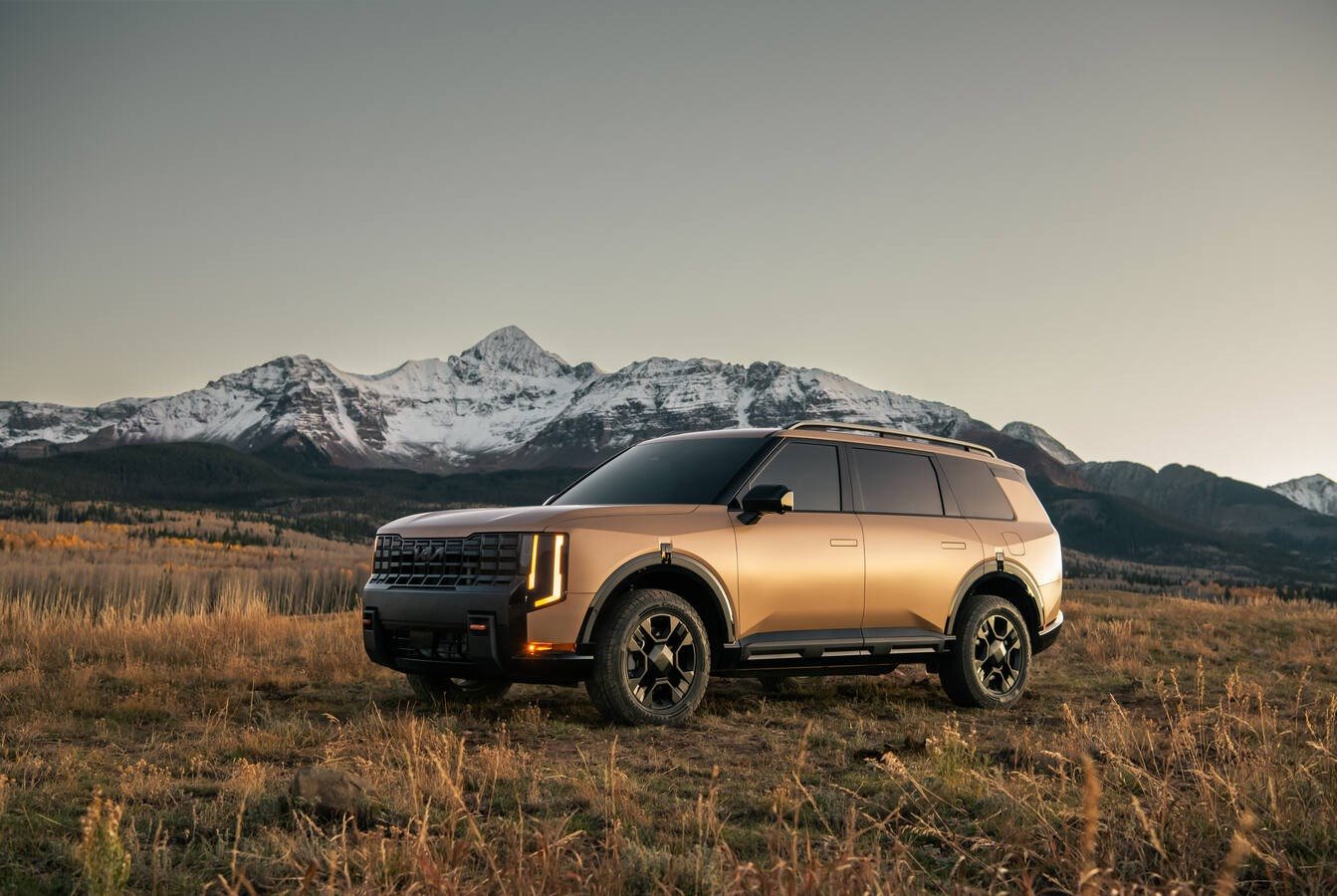 2027 Kia Telluride three-row SUV front exterior view in Colorado