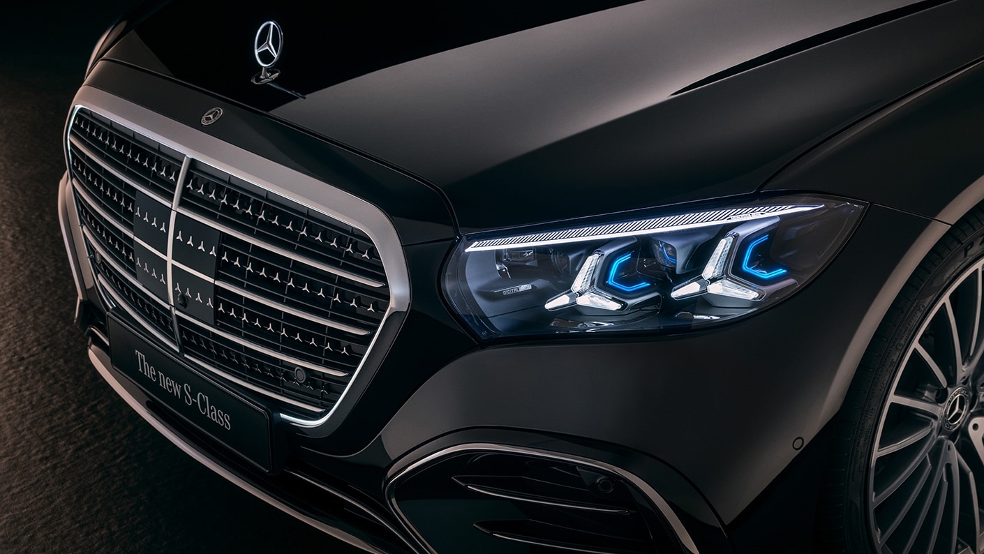 S-Class illuminated exterior detail
