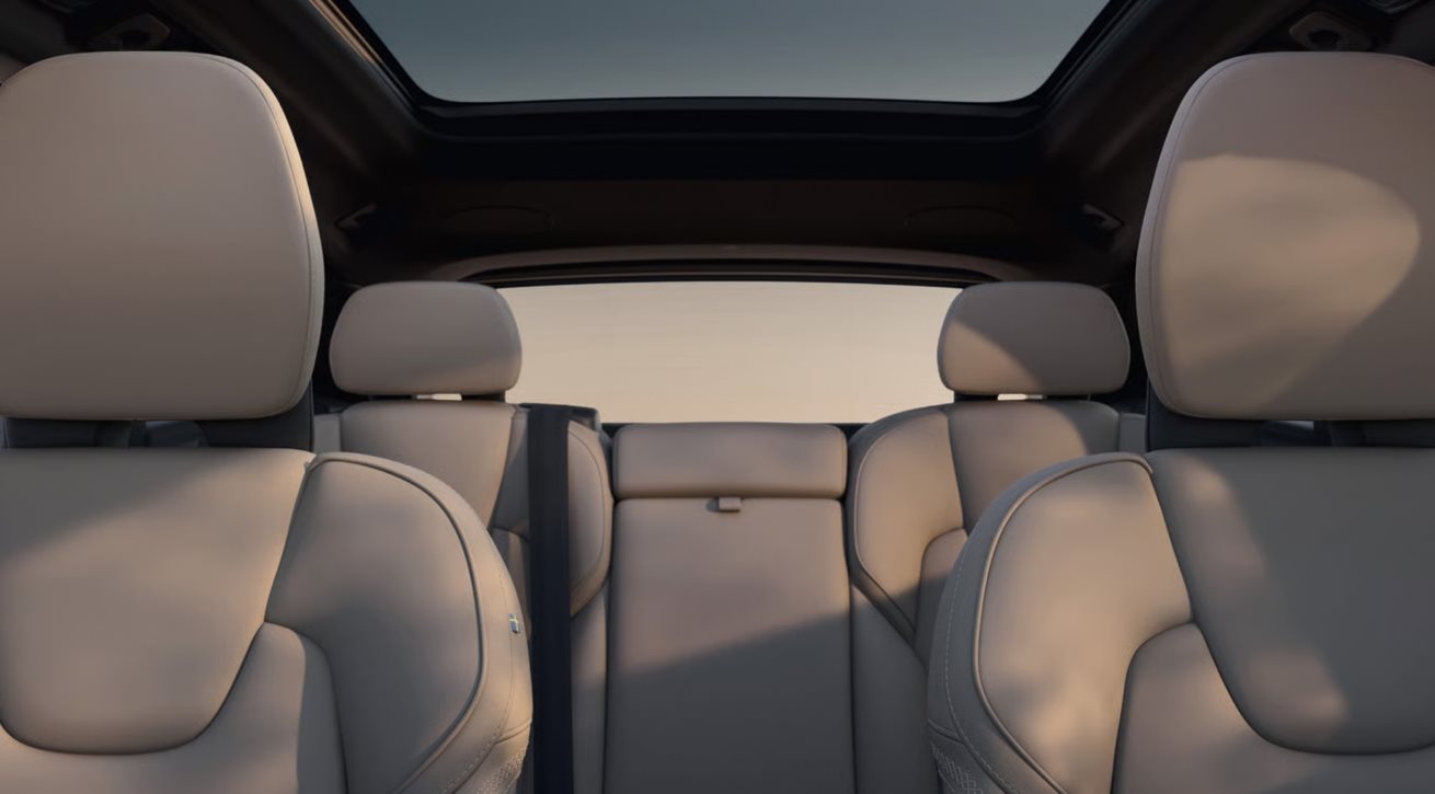 2026 Volvo XC60 Plug-In Hybrid - Volvo Cars West County