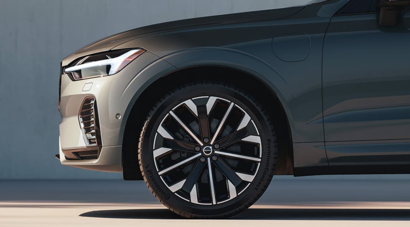 2026 Volvo XC60 Plug-In Hybrid - Volvo Cars West County