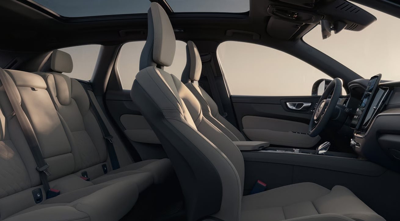 2026 Volvo XC60 Plug-In Hybrid - Volvo Cars West County