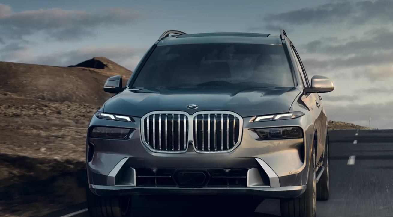 2026 BMW X7 SUV rear view and exterior design