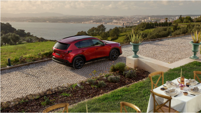 Can I schedule Mazda service online at Tustin Mazda in Tustin, CA?