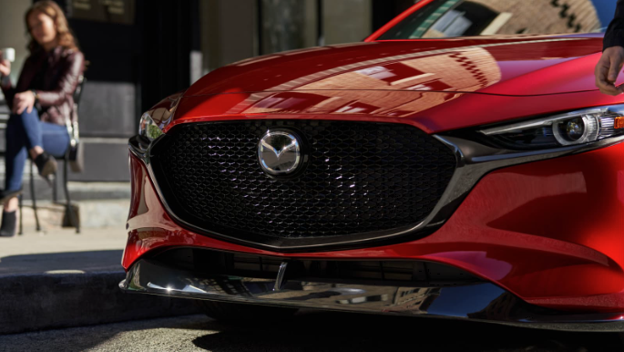 Can I schedule Mazda service online at Tustin Mazda in Tustin, CA?