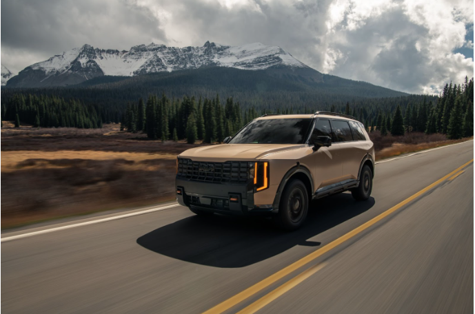 Can I schedule Kia service online at Tustin Kia in Tustin, CA?