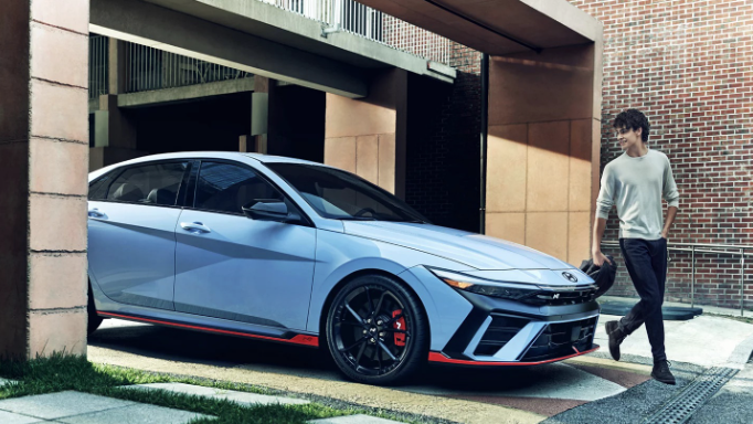 Can I schedule Hyundai service online at Tustin Hyundai in Tustin, CA?