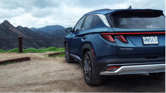 Can I schedule Hyundai service online at Tustin Hyundai in Tustin, CA?