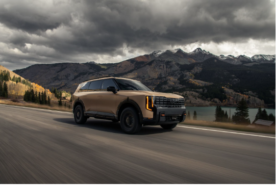 Can I schedule service online at Patterson Autos in Tustin, CA?