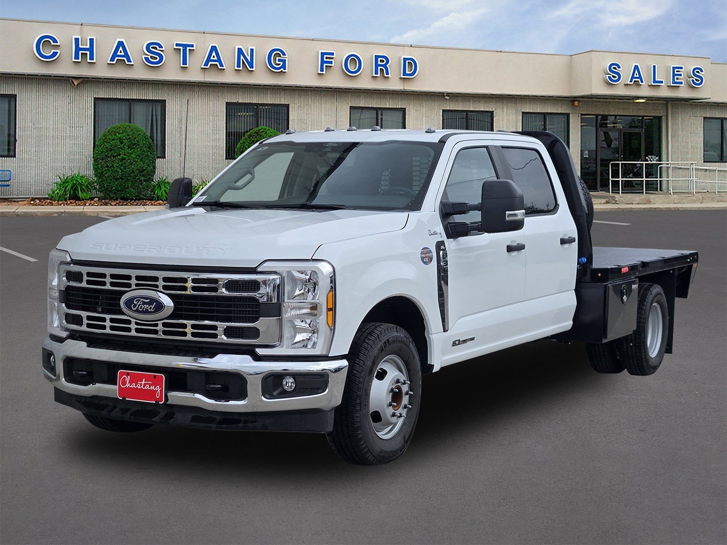 F-350 Super Duty Chassis With 9ft Flatbed
