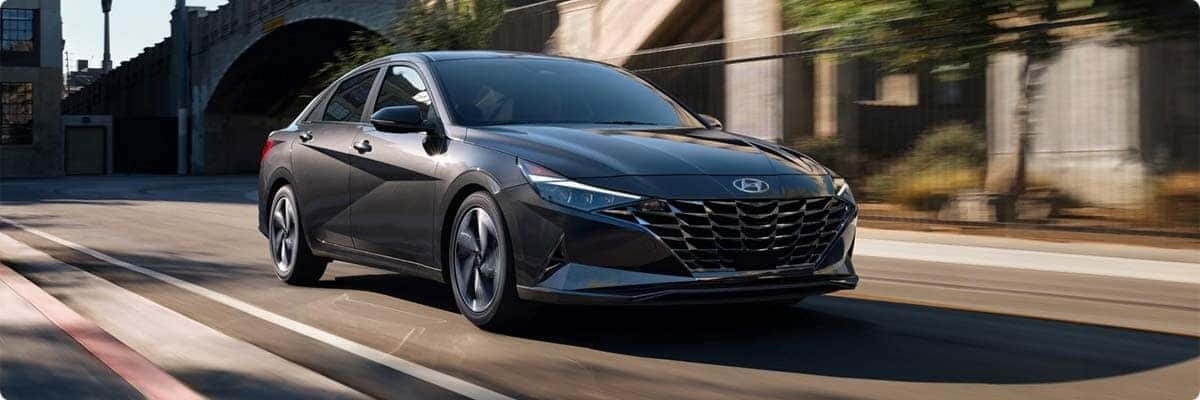Overview 2022 Hyundai Elantra in Smyrna, GA