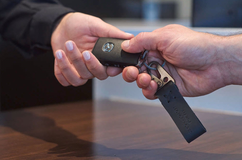 Brickell Mazda pickup and delivery service in Miami, FL - we service your Mazda and return it to you