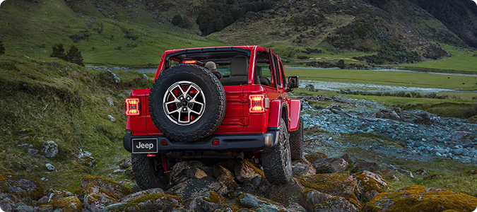 ROCK-TRAC® 4X4 SYSTEM AND 4:1 LOW GEAR RATIO