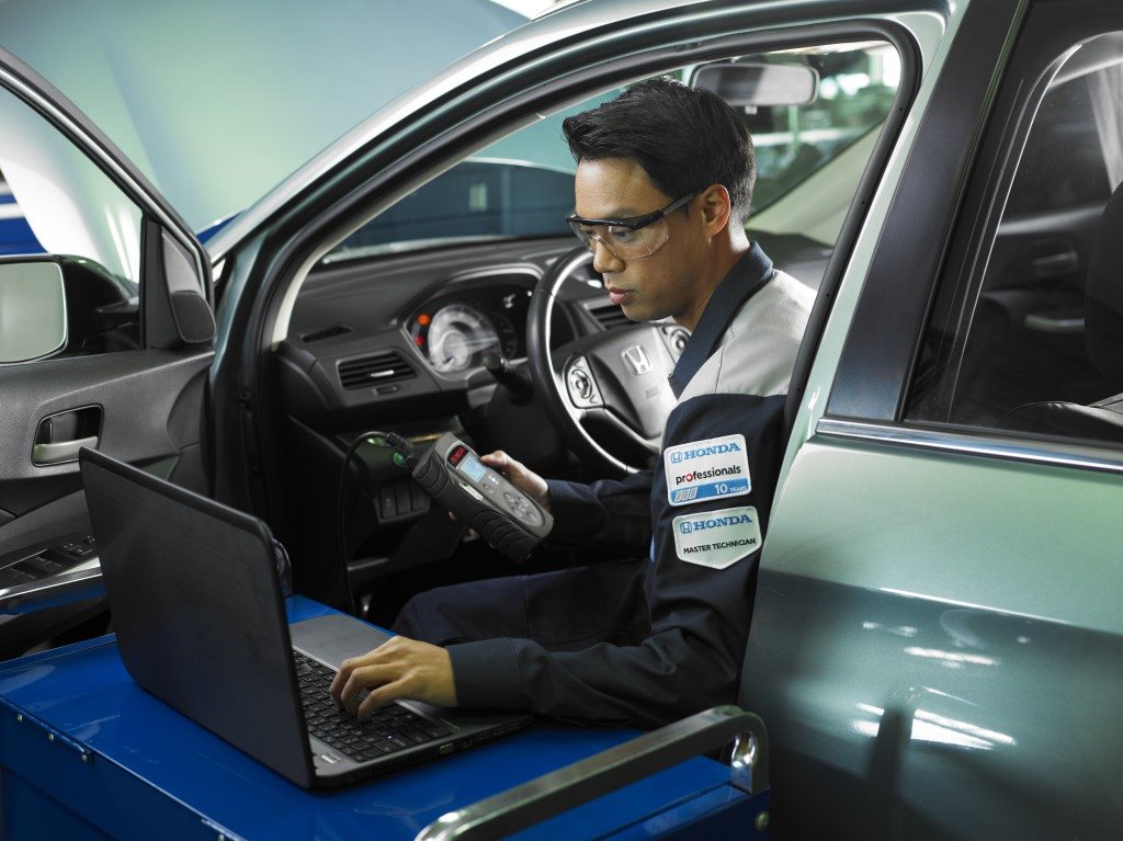 Brickell Honda service bay where Honda-certified technicians diagnose check engine light issues