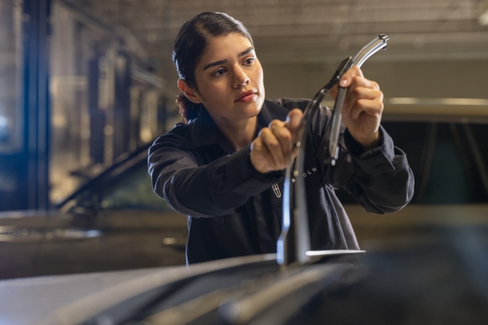 Wiper Blade Installation
