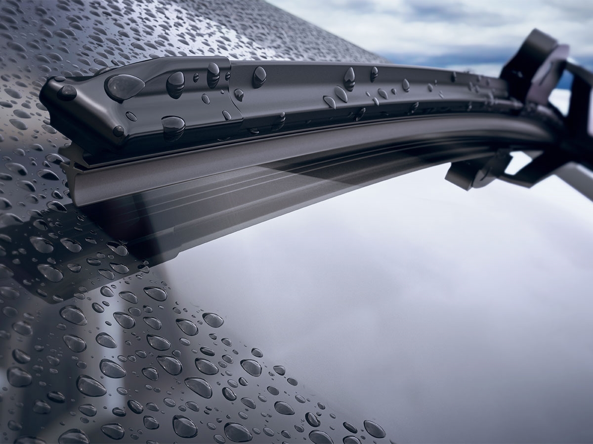 Chicago weather conditions affecting windshield visibility