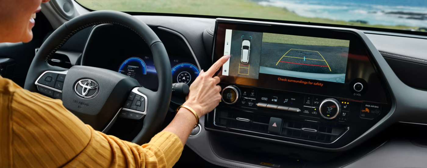 Multi-view reverse camera in a 2026 Toyota Highlander