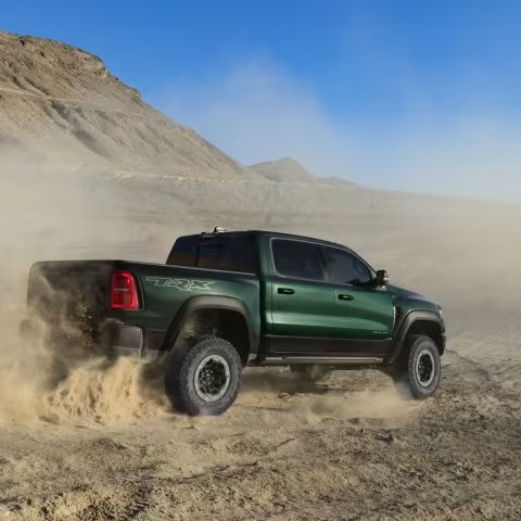 Truck side dynamic view