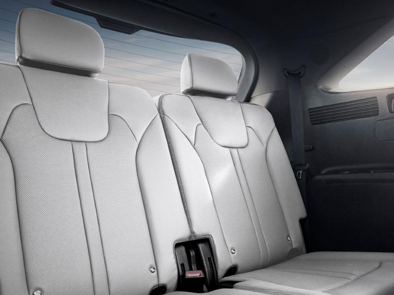 2026 Kia Sorento Hybrid Interior