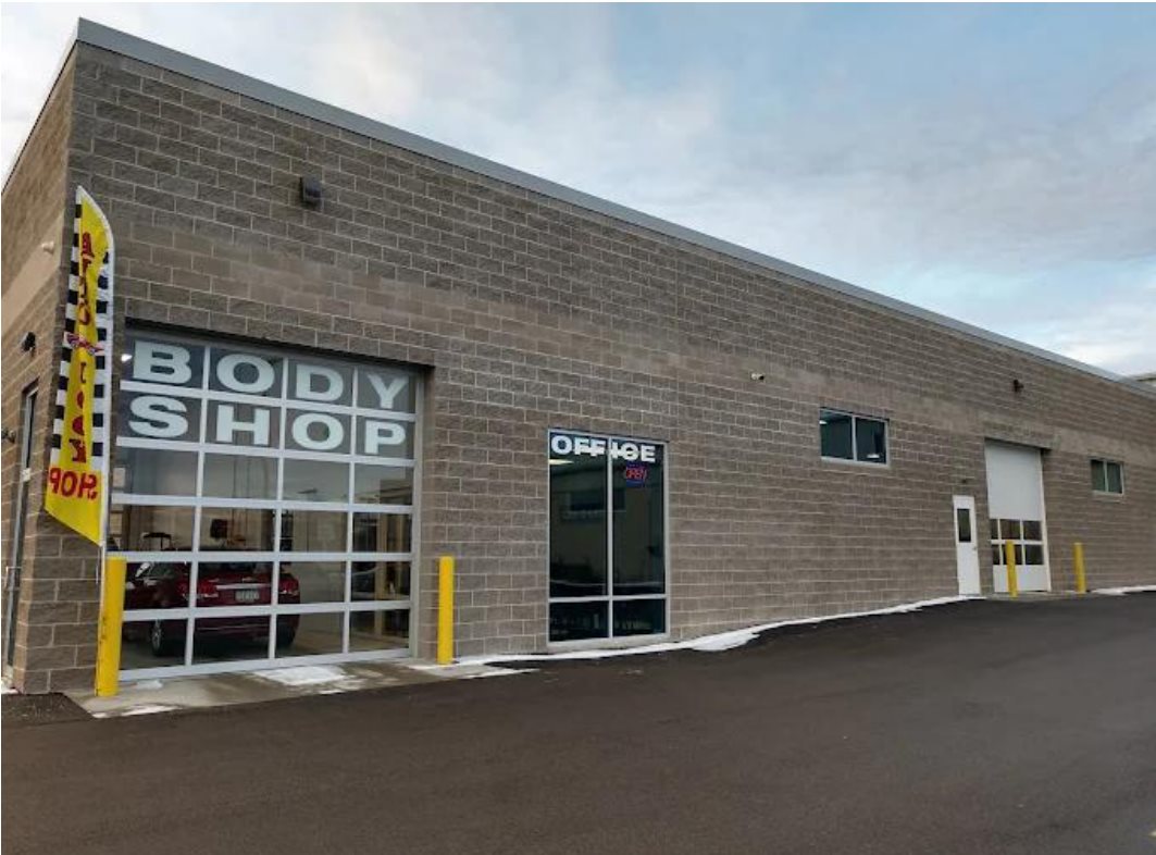 Uptown Chrysler Dodge Jeep RAM Slinger WI