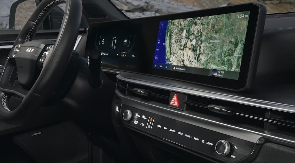 Black dash in a 2026 Kia Sorento PHEV.