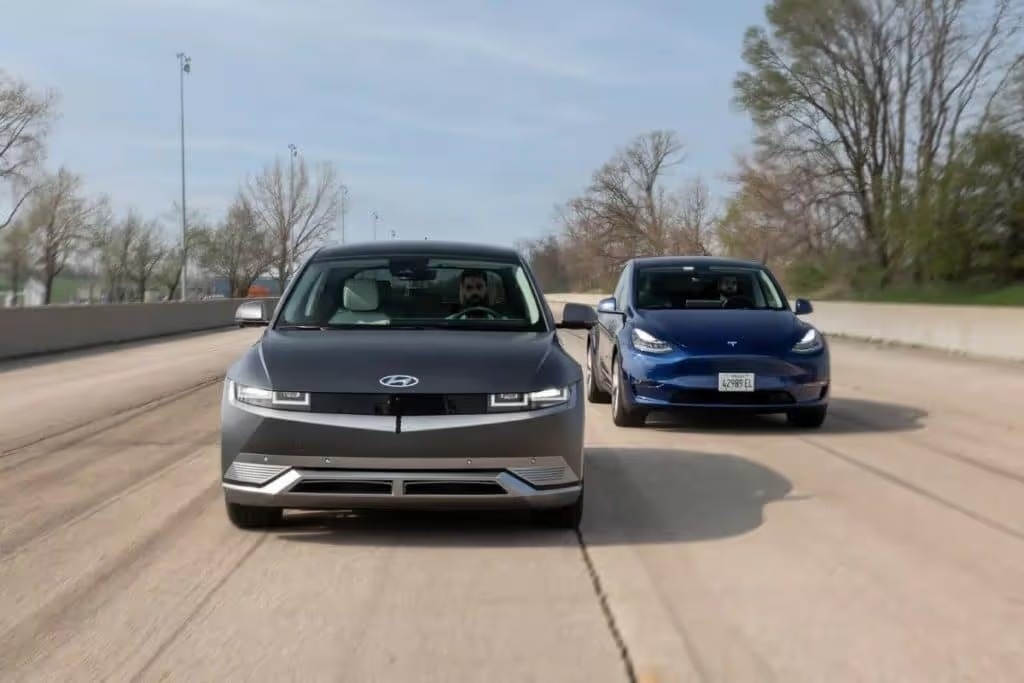 Hyundai vs Tesla