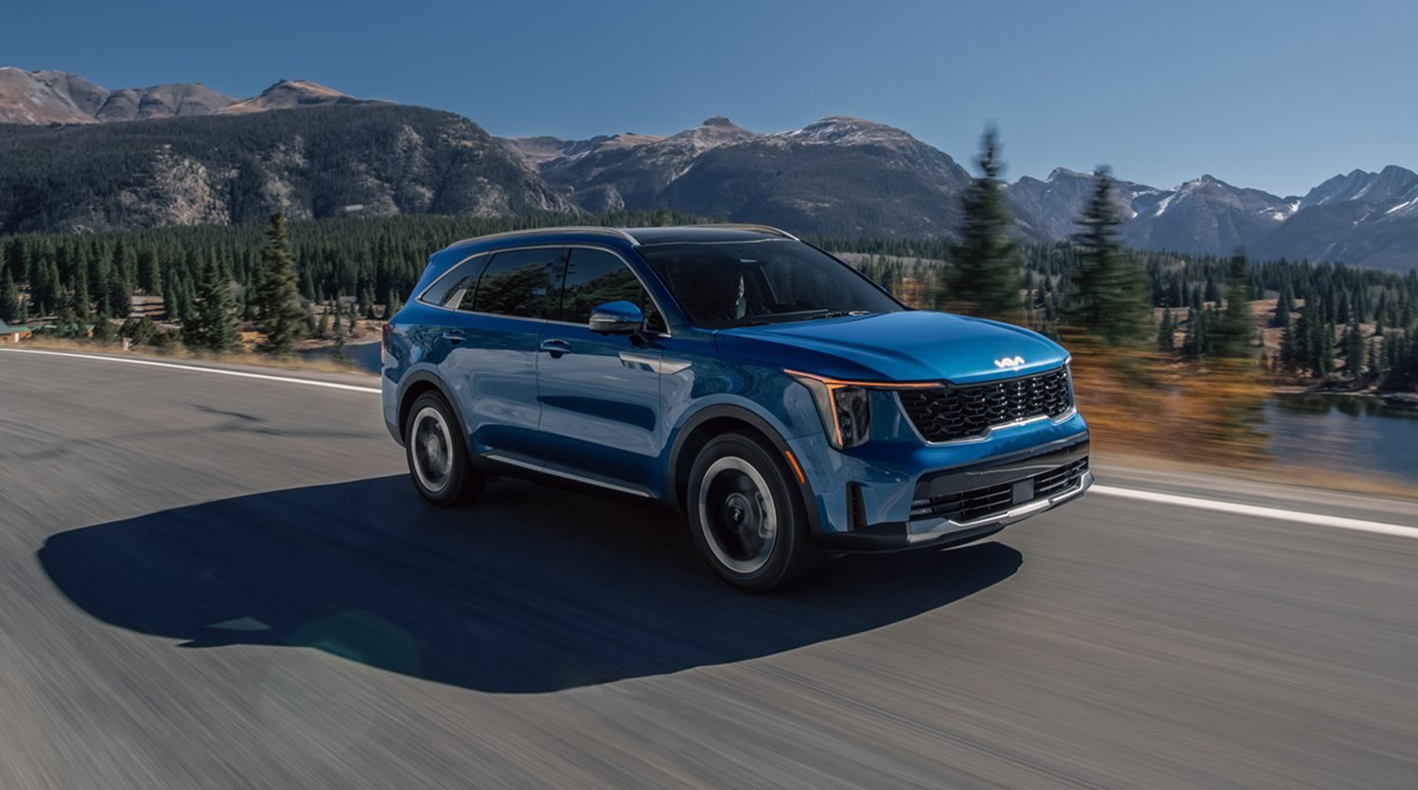 Kia Sorento Hybrid three row interior with digital driver display and touchscreen