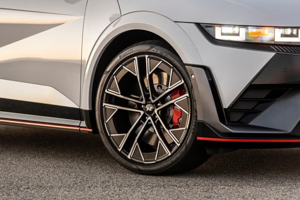 2025 Hyundai IONIQ 5 N with red brembo brakes