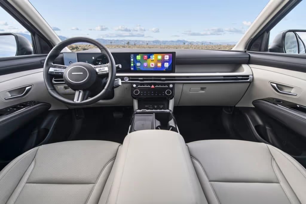 2025 Hyundai TUCSON interior