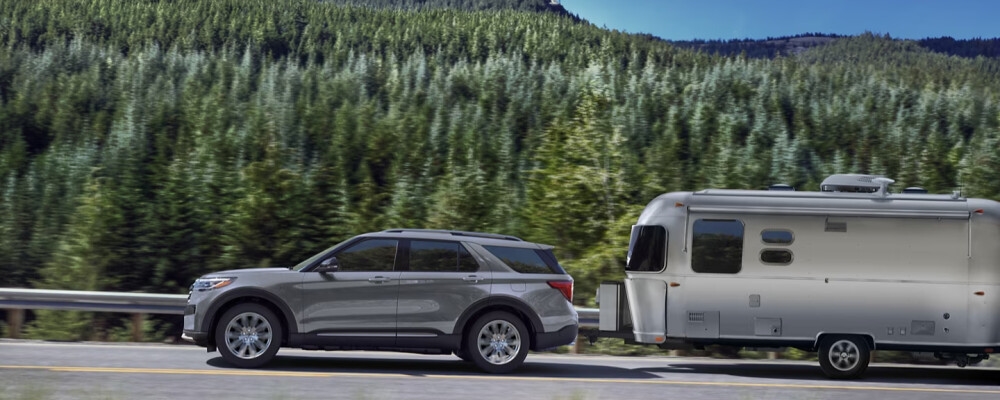 2025 Ford Explorer Towing a Trailer